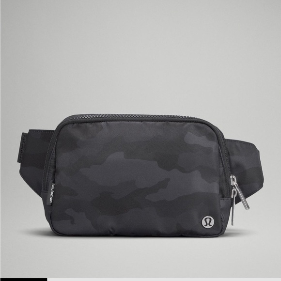 NWT!! Lululemon Everywhere Belt Bag Large 2L - Picture 2 of 6